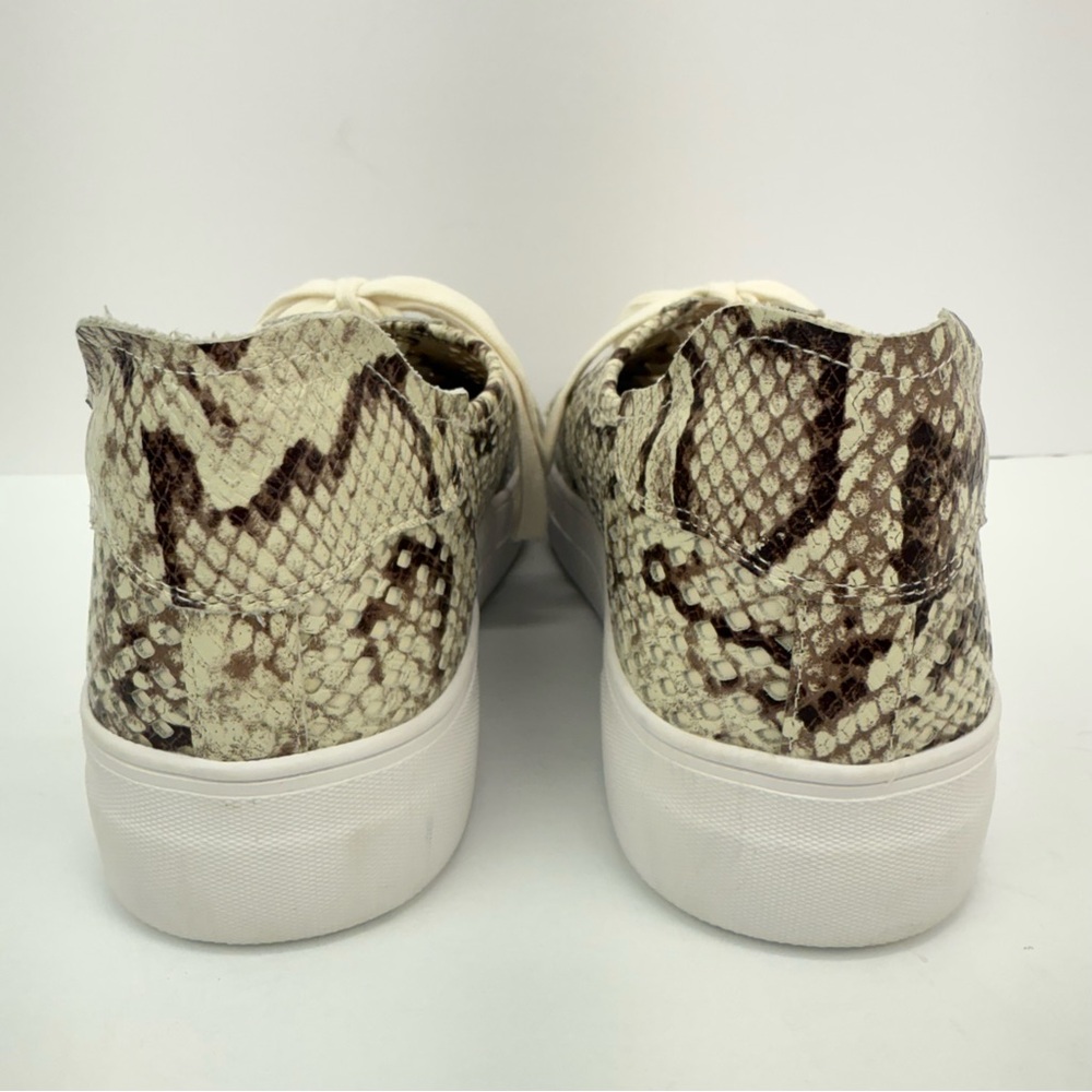 Vince Camuto size 10 Women’s Karshey Snake Print Lace Up Platform Sneakers - Picture 4 of 8